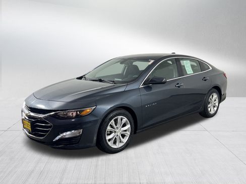 Used 2020 Chevrolet Malibu LT image 3