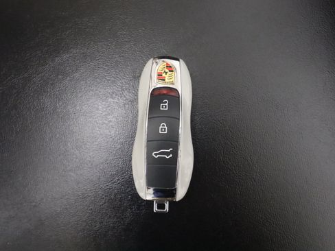 Used 2024 Porsche Macan S image 25