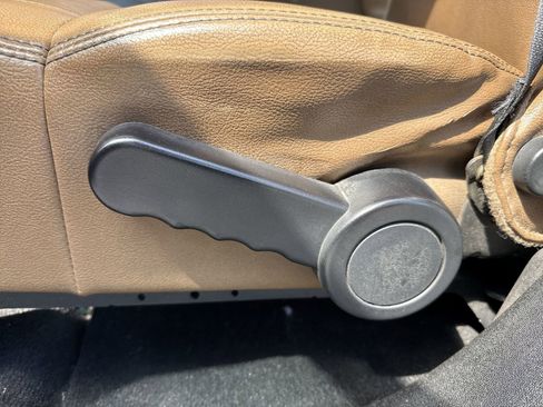 Used 2011 Jeep Wrangler Unlimited Sahara w/ Dual Top Group AWD/4WD image 13