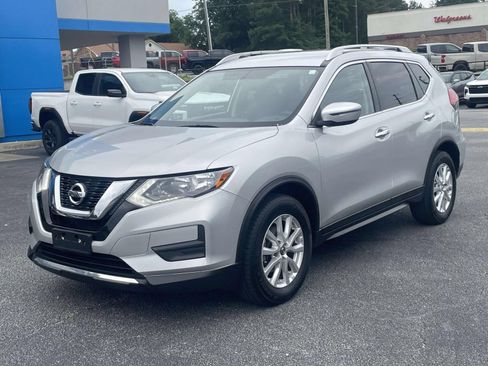 Used 2017 Nissan Rogue SV FWD image 25