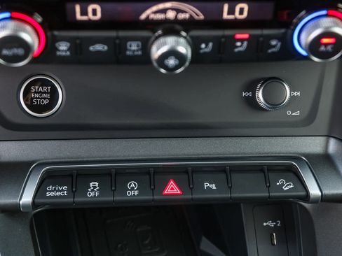 New 2025 Audi Q3 2.0T Premium w/ Convenience Package image 28