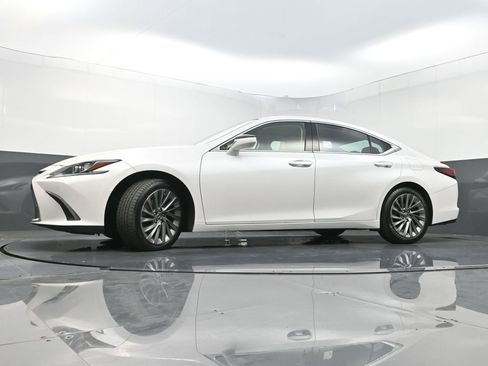 Used 2020 Lexus ES 350 Luxury image 29