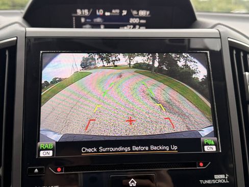 Used 2019 Subaru Crosstrek 2.0i Limited w/ Moonroof Package w/Navigation AWD/4WD image 23