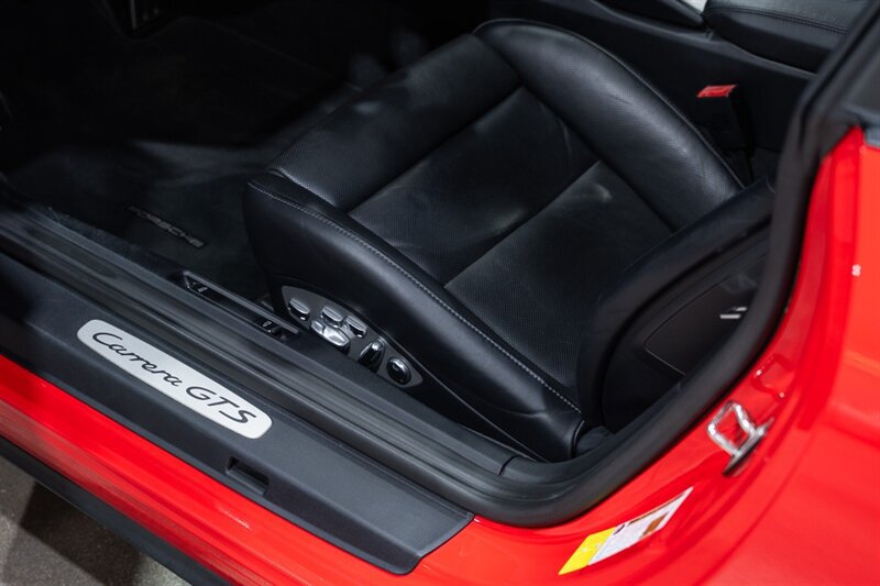 Used 2019 Porsche 911 Carrera GTS RWD image 25