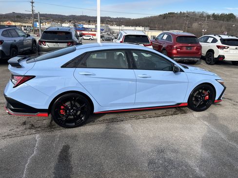 Used 2025 Hyundai Elantra N image 4