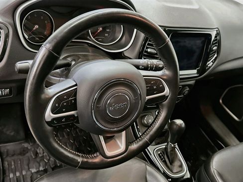 Used 2018 Jeep Compass Limited w/ Navigation Group AWD/4WD image 18