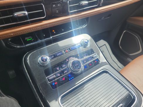 Certified 2023 Lincoln Nautilus Reserve AWD/4WD image 22