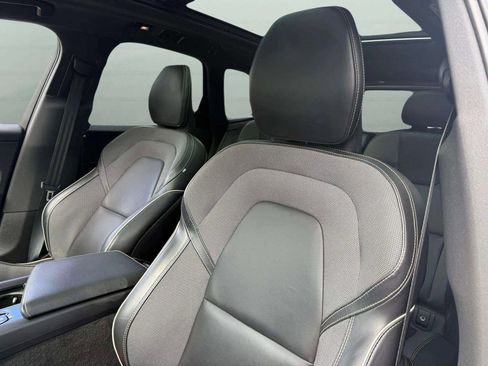 Used 2022 Volvo XC60 B6 R-Design w/ Advanced Package image 17