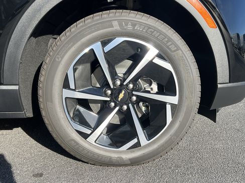 New 2026 Chevrolet Equinox EV LT AWD/4WD image 37