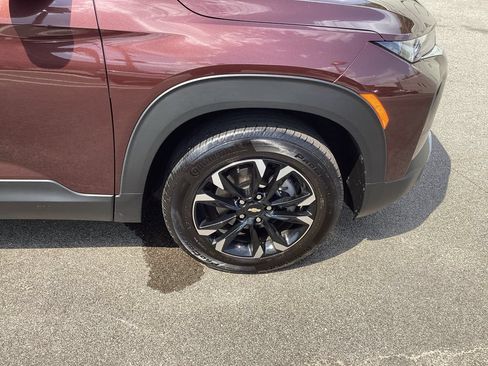 Used 2022 Chevrolet TrailBlazer LT w/ Convenience Package AWD/4WD image 17