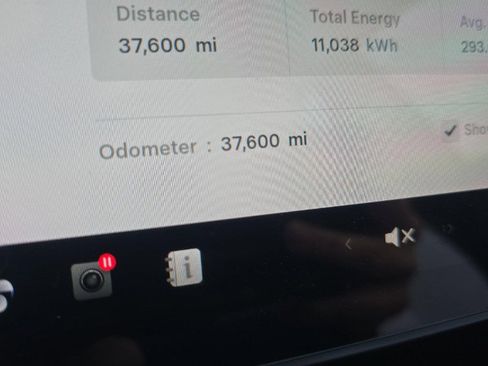 Used 2022 Tesla Model 3 Performance image 10