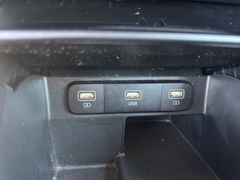 Used 2022 Kia Sorento LX FWD image 19