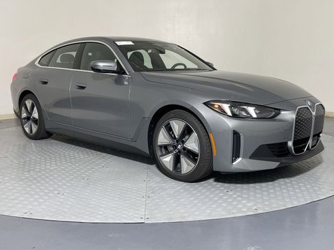 Used 2025 BMW i4 xDrive40i w/ Premium Package image 7