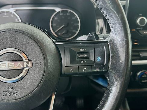 Used 2022 Nissan Pathfinder SV w/ SV Premium Package image 27