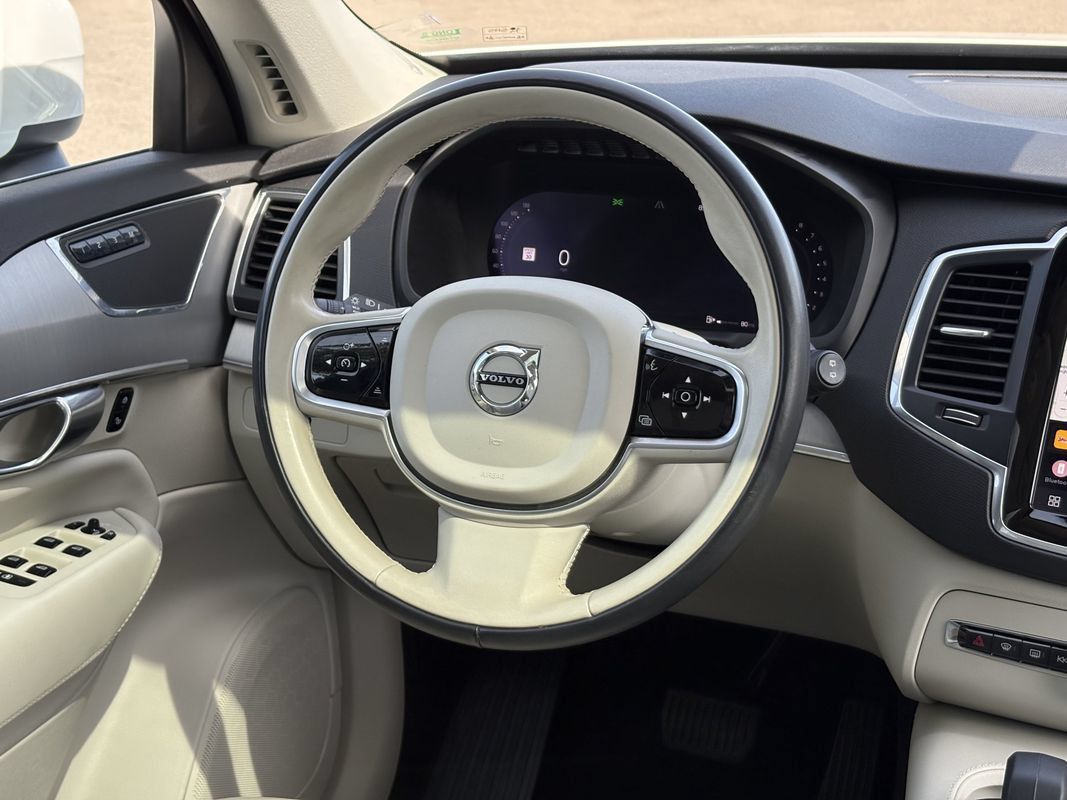 Used 2023 Volvo XC90 B5 Core AWD/4WD image 12