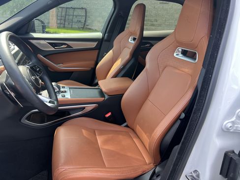 Certified 2026 Jaguar F-PACE R-Dynamic S AWD/4WD image 15