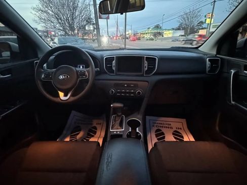 Used 2019 Kia Sportage LX FWD image 16