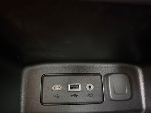 Used 2019 Chevrolet Equinox LT FWD image 31