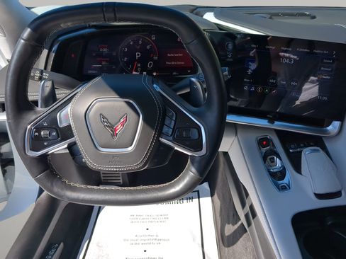 Used 2022 Chevrolet Corvette Stingray Premium Conv w/ Z51 Performance Package image 42