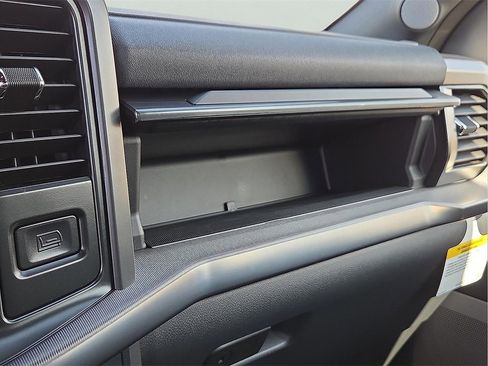 New 2025 Ford F150 Lariat w/ FX4 Off-Road Package image 16