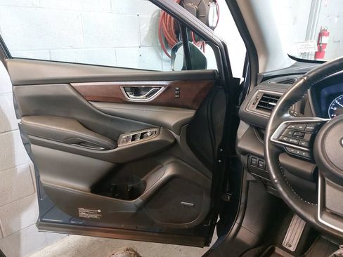 Used 2023 Subaru Ascent Touring AWD/4WD image 28