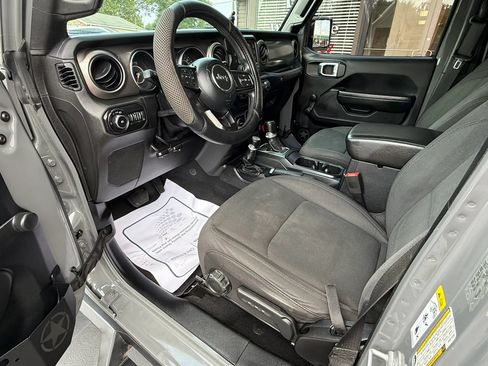 Used 2019 Jeep Wrangler Unlimited Sport AWD/4WD image 13
