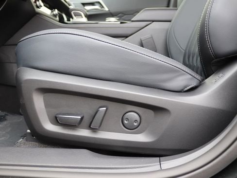 New 2026 Mitsubishi Outlander SEL image 14