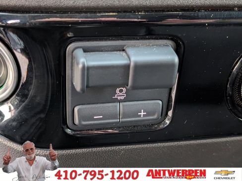 Used 2024 Chevrolet Silverado 2500 LT image 23