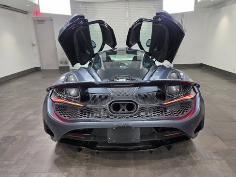 Used 2024 McLaren 750S RWD image 20