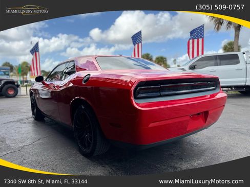Used 2009 Dodge Challenger SE RWD image 8
