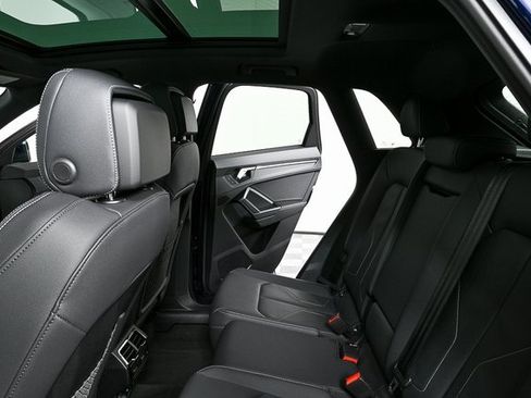 Certified 2025 Audi Q3 2.0T Premium image 20