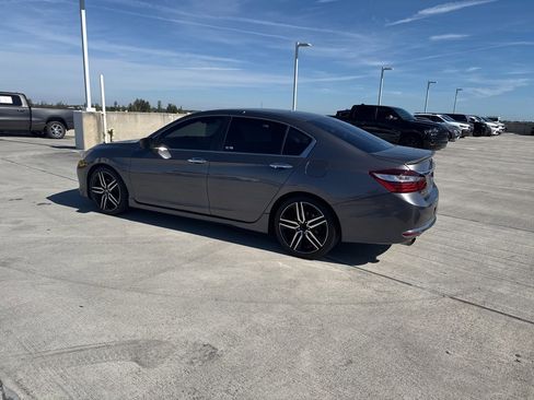 Used 2016 Honda Accord Sport image 6