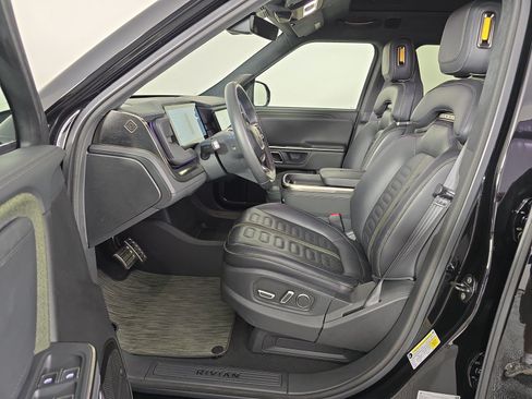 Used 2024 Rivian R1S Adventure AWD/4WD image 20