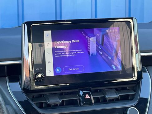 Used 2025 Toyota Corolla LE image 21