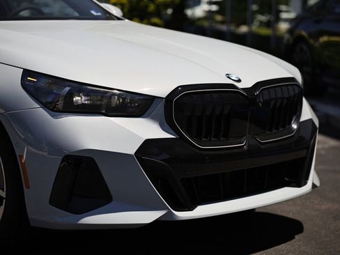 New 2027 BMW 530i xDrive w/ M Sport Package AWD/4WD image 2