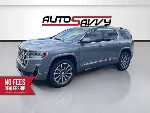 Used 2022 GMC Acadia Denali w/ Denali Technology Package FWD image 3