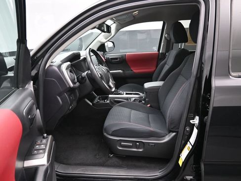 Certified 2023 Toyota Tacoma SR5 w/ Technology Package AWD/4WD image 9