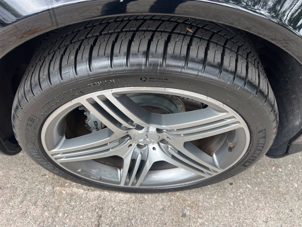 Used 2011 Mercedes-Benz SL 63 AMG image 6