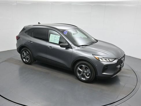 Used 2025 Ford Escape ST-Line w/ Equipment Group 301A image 39