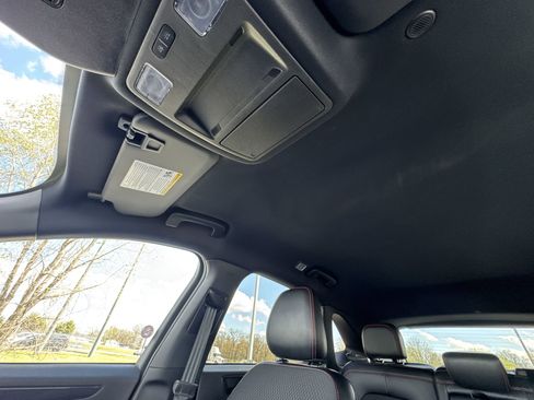 Used 2025 Ford Escape ST-Line AWD/4WD image 21
