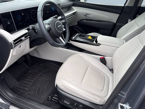 Used 2025 Hyundai Tucson Limited FWD image 10