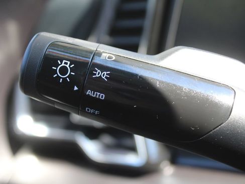Used 2023 Kia Sportage EX FWD image 27