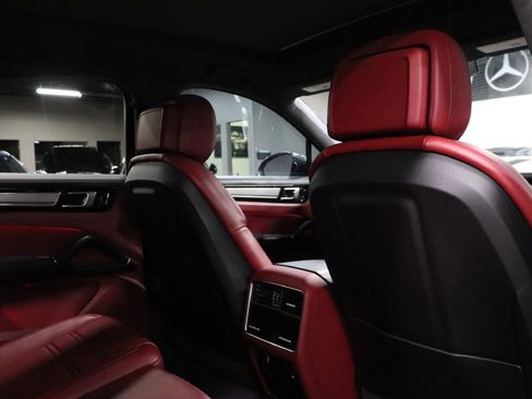 Used 2021 Porsche Cayenne GTS image 26