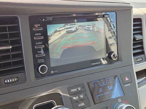 Used 2019 Toyota Sienna XLE w/ XLE Navigation Package image 23