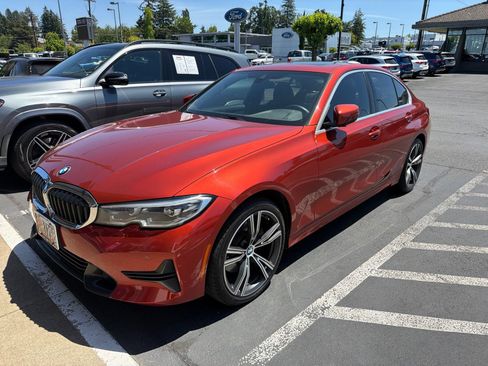 Used 2019 BMW 330i xDrive Sedan w/ Convenience Package AWD/4WD image 1