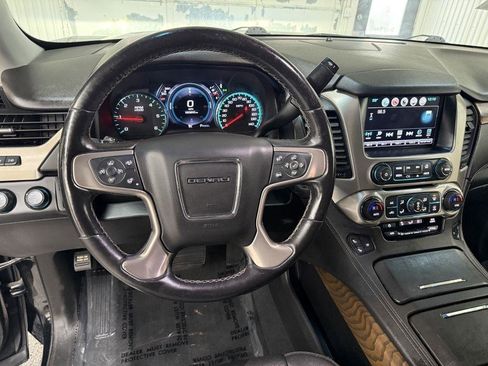 Used 2019 GMC Yukon XL Denali AWD/4WD image 12