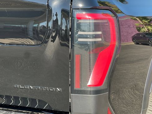 Used 2026 GMC Sierra EV Elevation w/ LPO, Elevation Dark Package AWD/4WD image 40