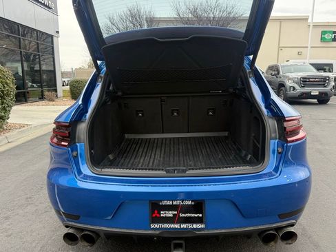 Used 2015 Porsche Macan Turbo image 26