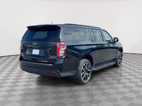 Used 2023 Chevrolet Suburban RST w/ Luxury Package AWD/4WD image 5