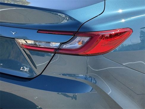 Used 2026 Toyota Camry LE image 7